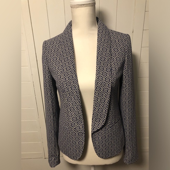 Women's Patterned Blazer size XS. - Picture 1 of 8